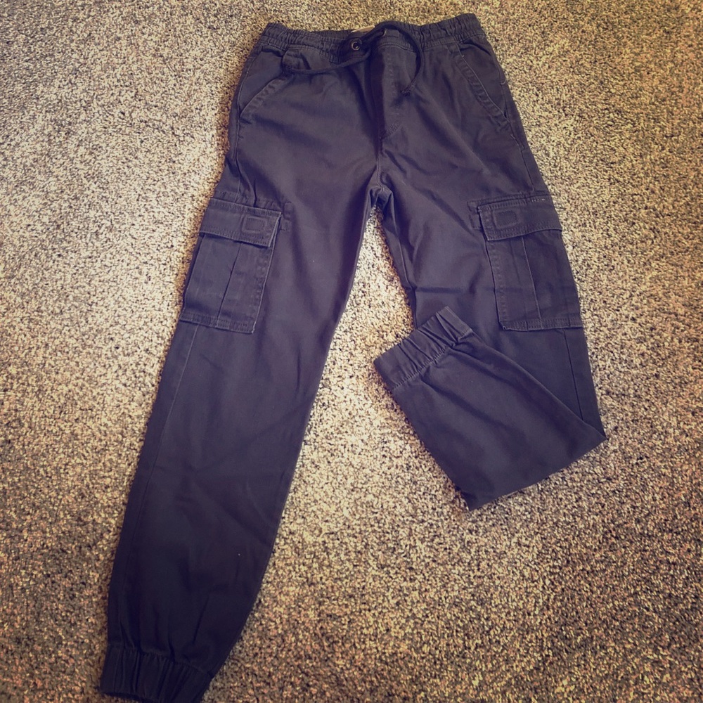 Boys cargo jogger pants 🚶🏻‍♂️